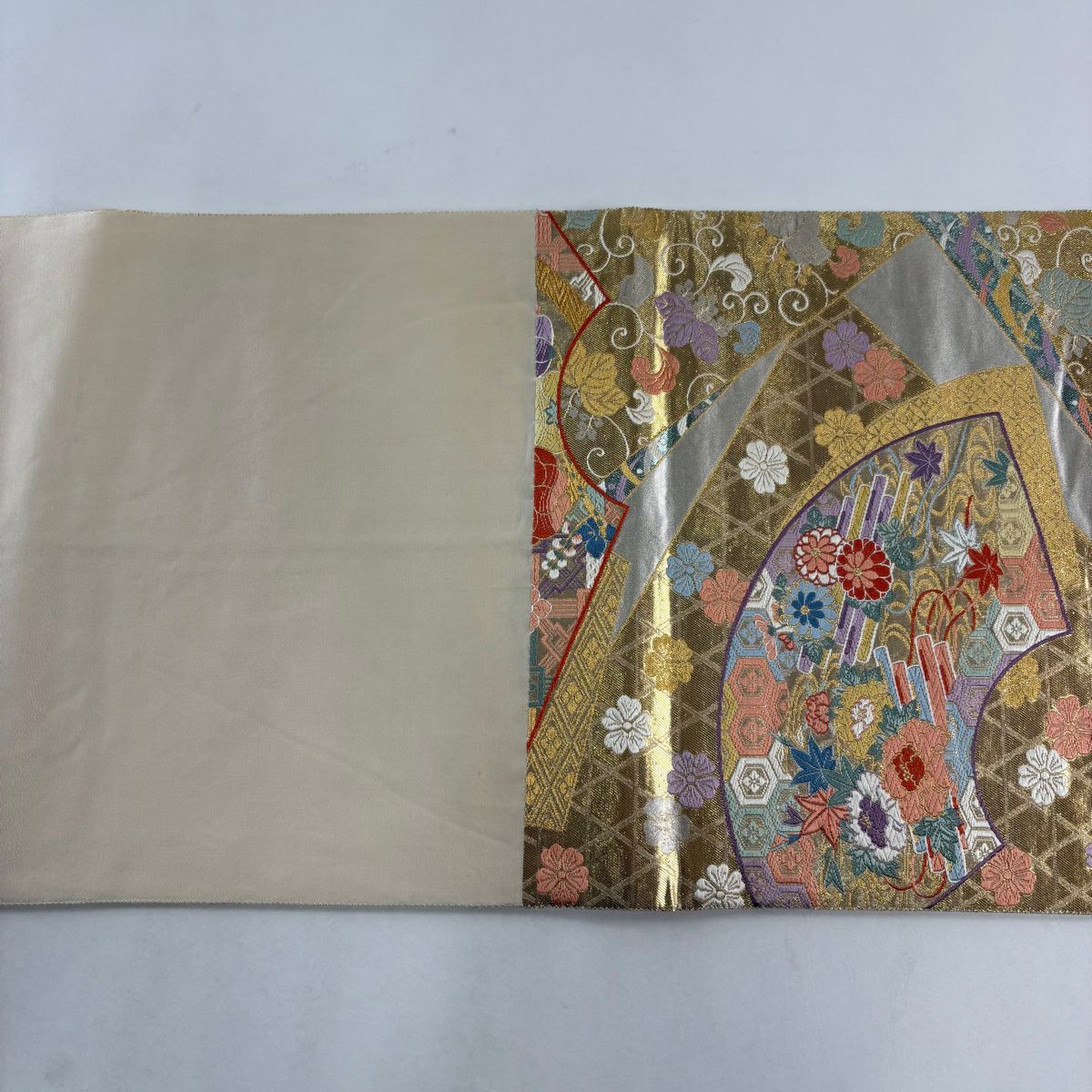 【美品】 袋帶 秀品級 扇子面 蝶 金金箔 金絲 金 六通 純蠶絲