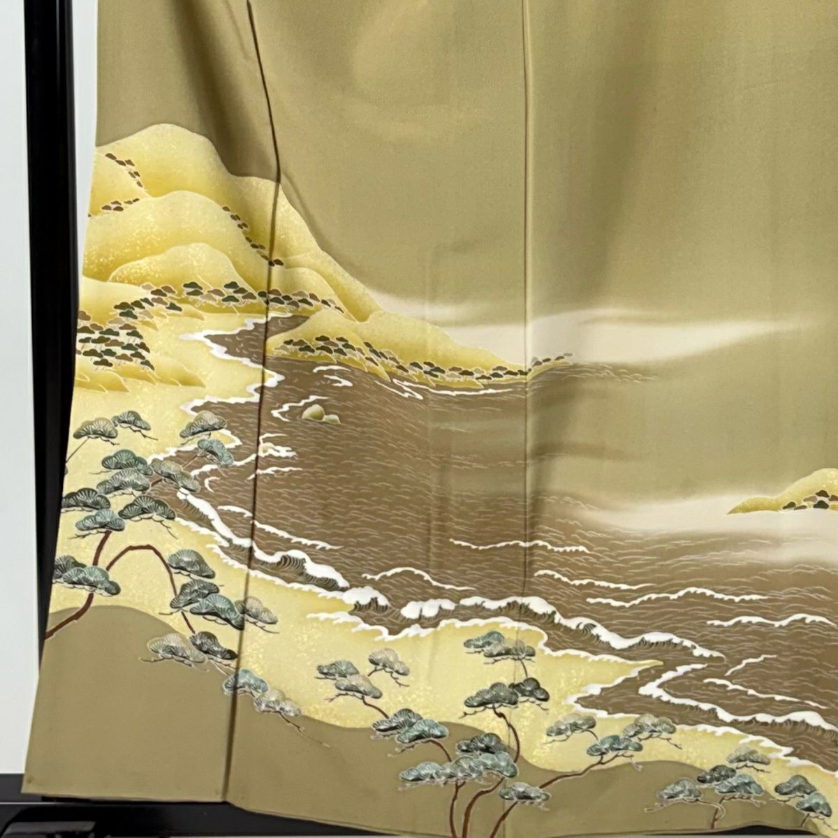 色留袖禮服 身長157.5cm 袖長65.5cm M 雙層 落款有 松樹 波頭 金銀彩 漸層 黃土 純蠶絲 優品級 五個紋
