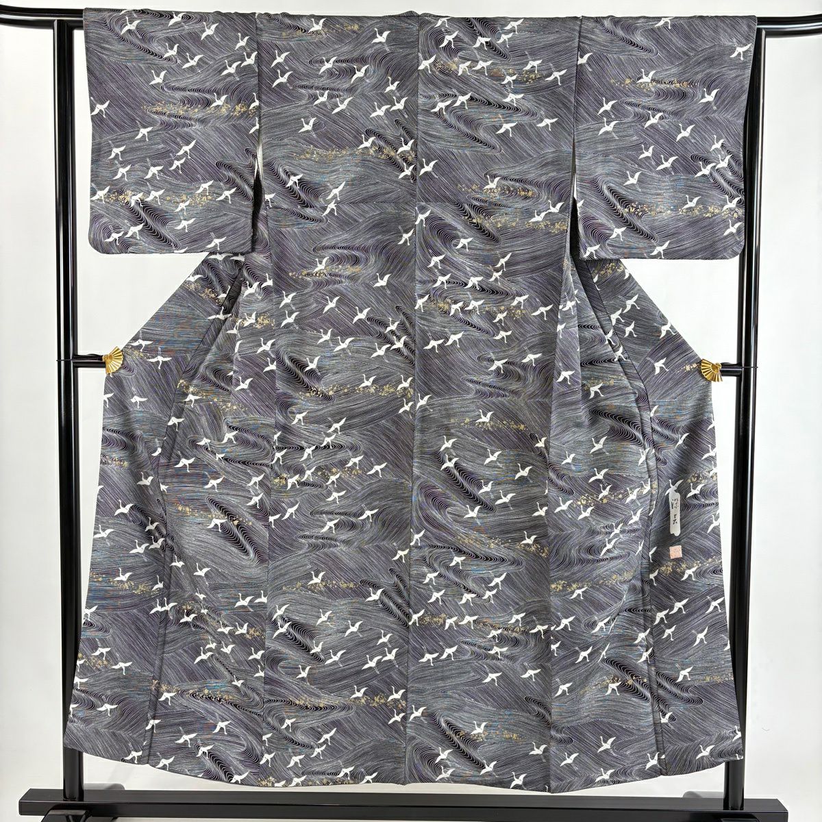 【美品】 小紋 身長152cm 袖長62.5cm S 雙層 落款あり 仙鶴 流水 金銀彩 黑 純蠶絲 秀品級