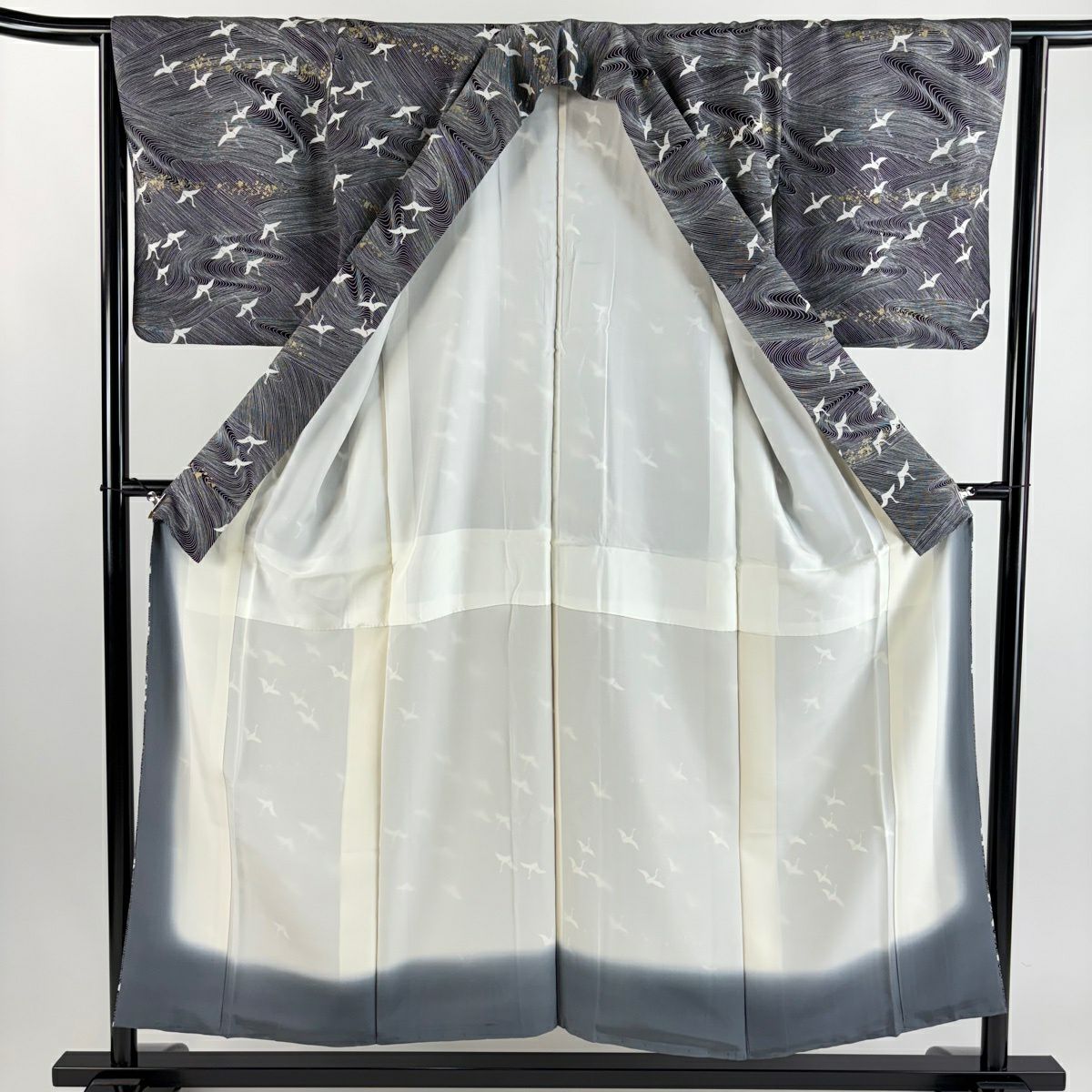【美品】 小紋 身長152cm 袖長62.5cm S 雙層 落款あり 仙鶴 流水 金銀彩 黑 純蠶絲 秀品級