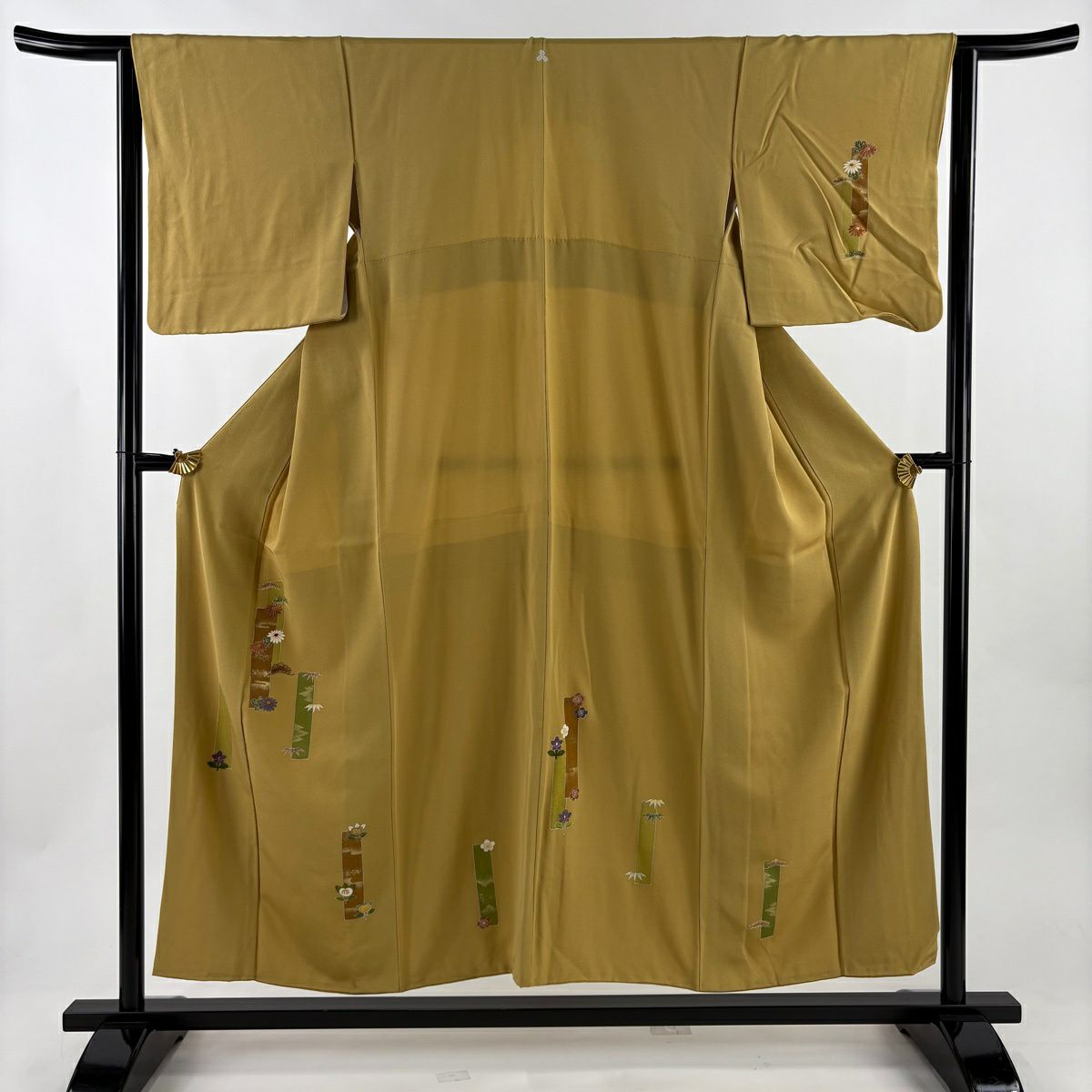 付下 身長153cm 袖長64cm M 雙層 松樹 菊花 刺繡 金彩裝飾 芥末色 純蠶絲 優品級 一個紋