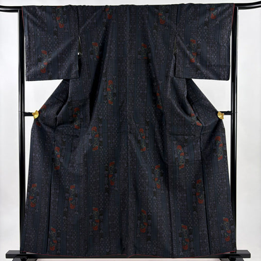 【美品】 大島紬織 身長160.5cm 袖長65cm M 雙層 純泥染 證書附帶 花唐草紋 紋 純蠶絲 優品級