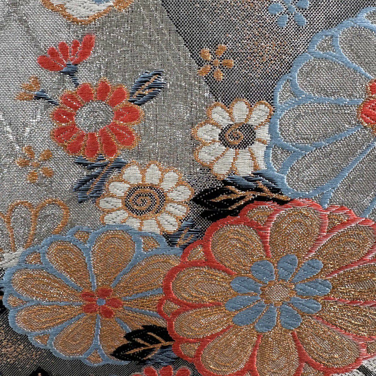 【美品】 袋帶 秀品級 振袖禮服禮服用 菊花花 蝴蝶 金銀彩 金金箔 銀色 六通 純蠶絲