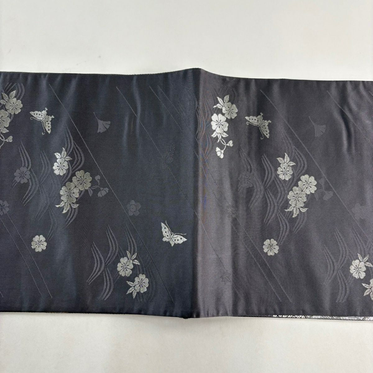 【美品】 袋帶 秀品級 花丸紋 尾長鳥 金銀絲 金金箔 灰色 全通 純蠶絲