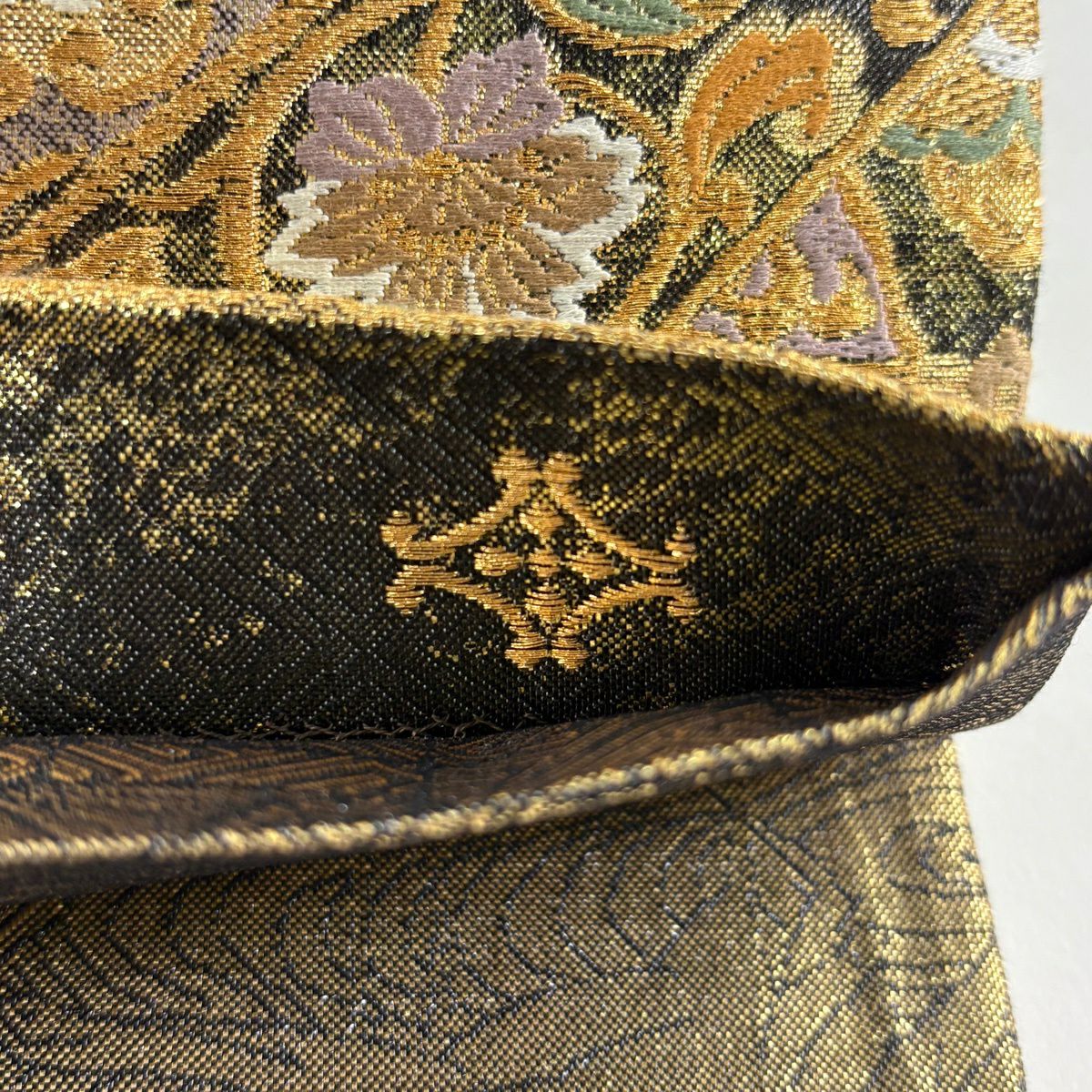 【美品】 袋帶 秀品級 煌優華更紗 金糸 金金箔 墨 深藍 六通 純蠶絲
