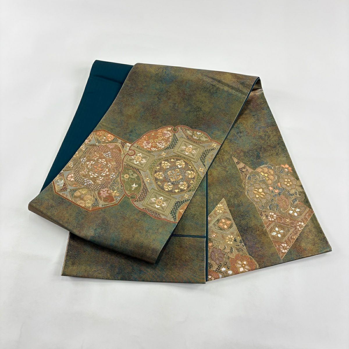 【美品】 袋帶 秀品級 雪輪 華紋 刺繡 金金箔 茶綠 純蠶絲 お太鼓柄