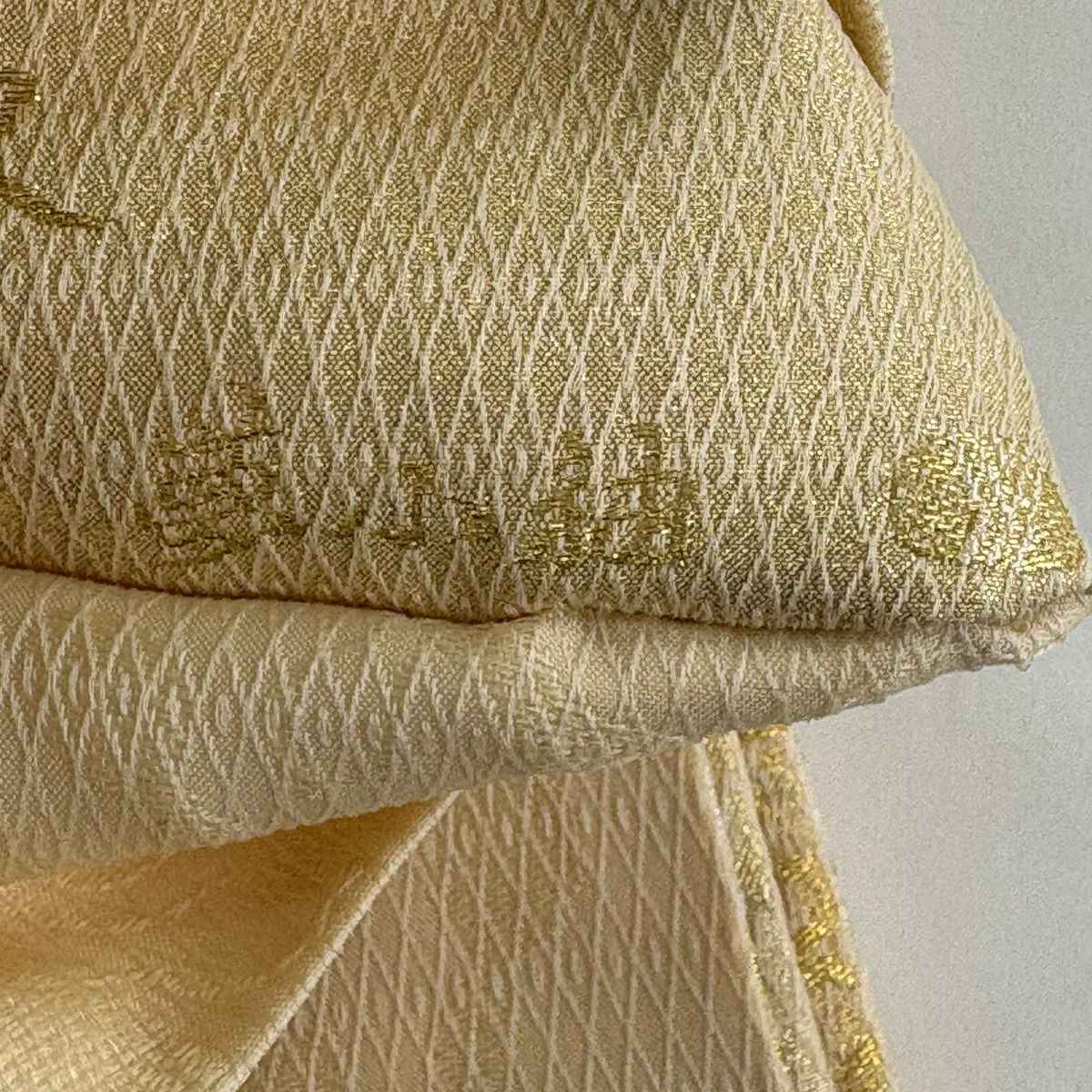 【美品】 袋帶 秀品級 高台寺金欄牡丹唐草紋紋 金銀彩 金色 全通 純蠶絲