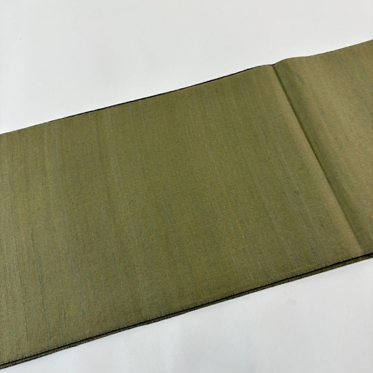 【美品】 袋帶 秀品級 水仙 銀線 茶綠 お太鼓圖案 純蠶絲
