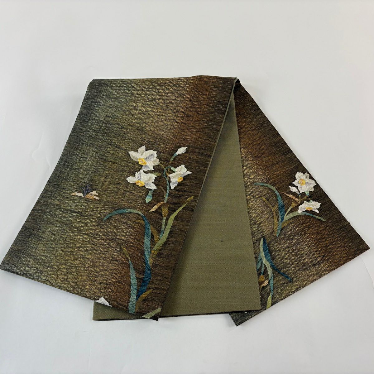 【美品】 袋帶 秀品級 水仙 銀線 茶綠 お太鼓圖案 純蠶絲