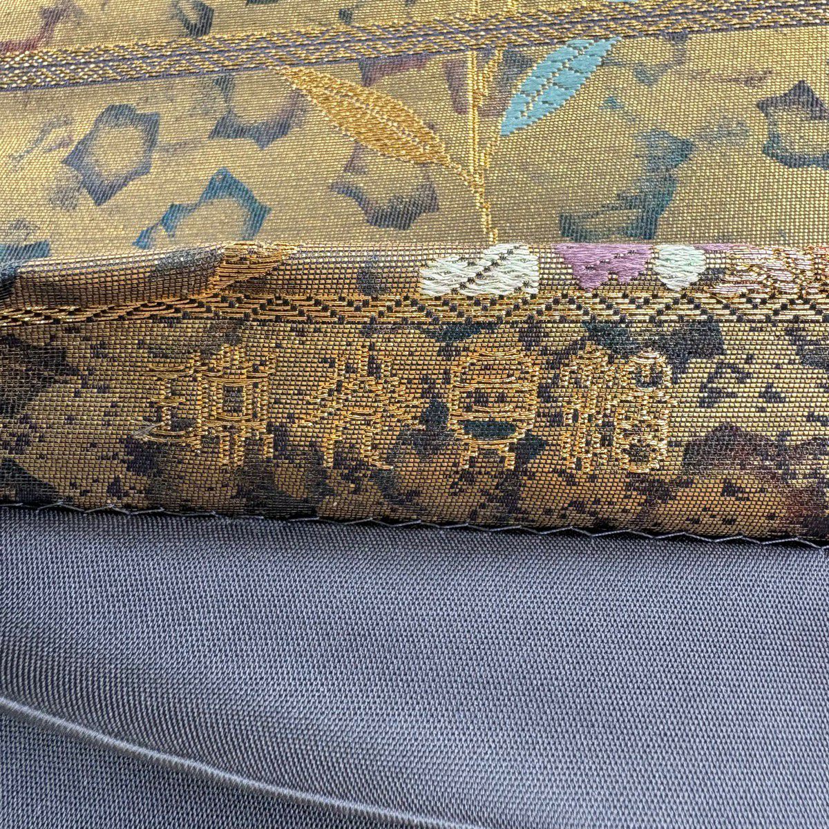 【美品】 袋帶 秀品級 草花紋紋 幾何學 金線 金金箔 金茶 六通 純蠶絲