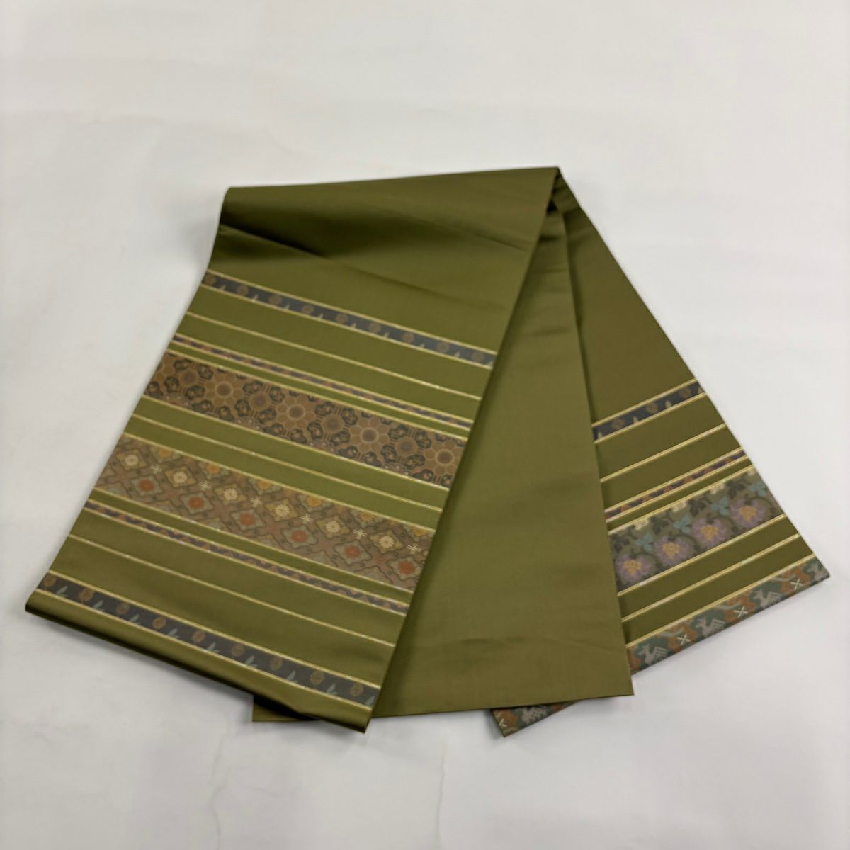 【美品】 袋帶 秀品級 縞花 金金箔 鶯色 大鼓圖案 純蠶絲