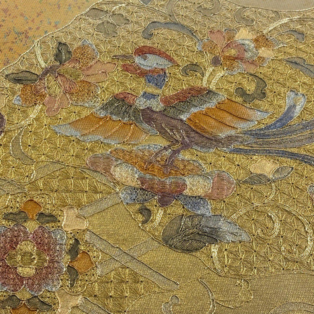 【美品】名古屋帶 秀品級 鳥 草花紋刺繡 金銀彩 金色 純蠶絲