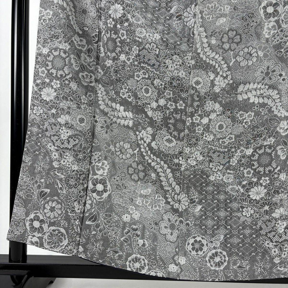 【美品】 小紋 身長158.5cm 袖長64.5cm M 雙層 草花紋紋 菱紋意匠 灰色 純蠶絲 逸品級