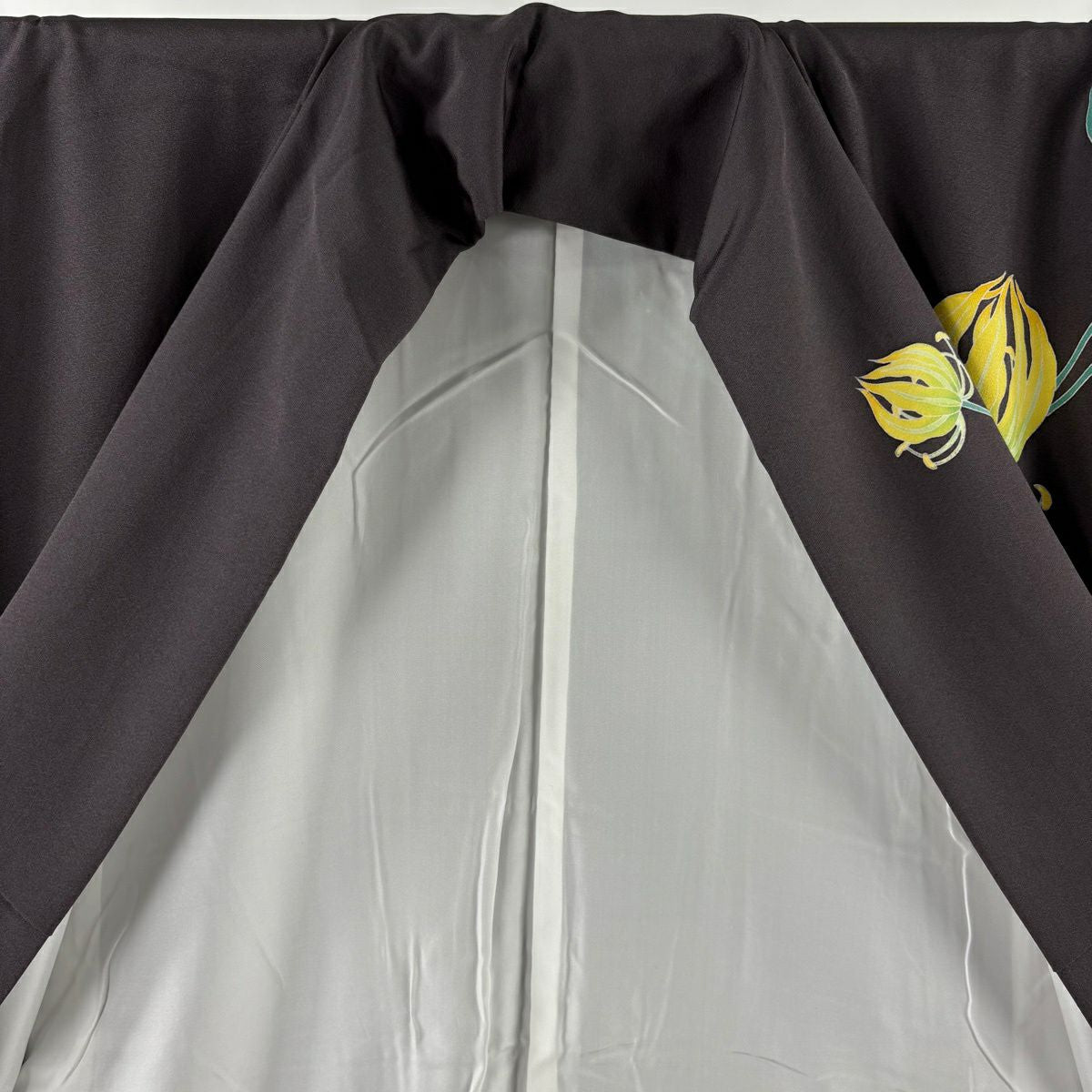 【美品】訪問服 身長155cm 袖長66.5cm M 雙層 落款あり 花唐草紋 灰紫 純蠶絲 逸品級