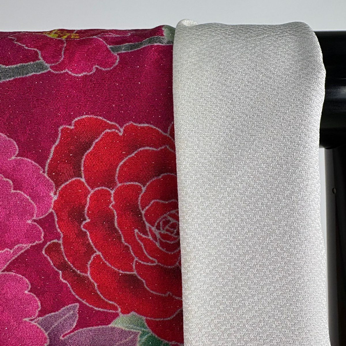 【美品】振袖禮服 身長165.5cm 袖長67.5cm L 雙層 牡丹 薔薇 金銀彩 拉麵 濃粉紅 純蠶絲 逸品級