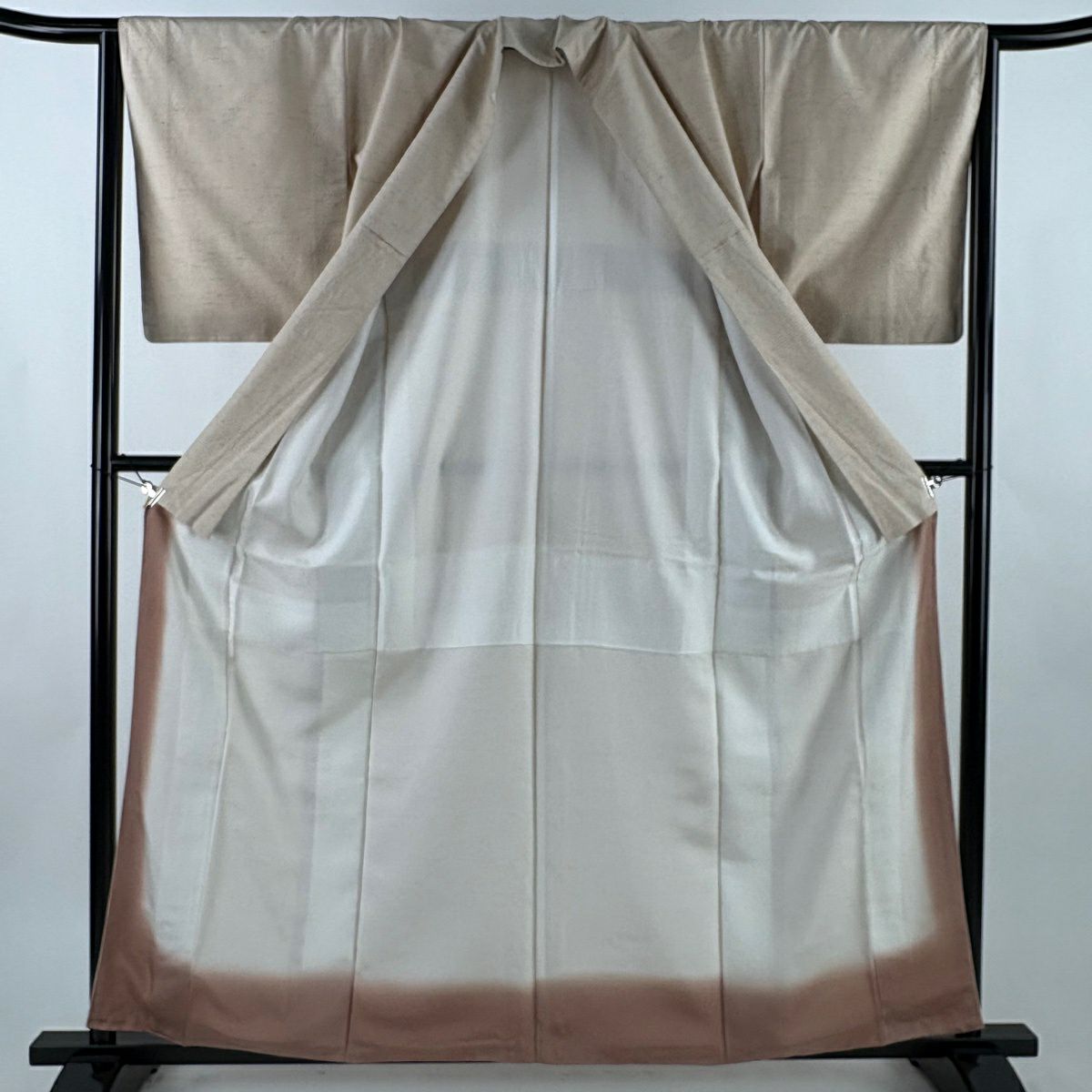 【美品】 紬織 身長160.5cm 袖長65cm M 雙層 野蠶紬織 柿渋染 橫條 薄茶 純蠶絲 逸品級
