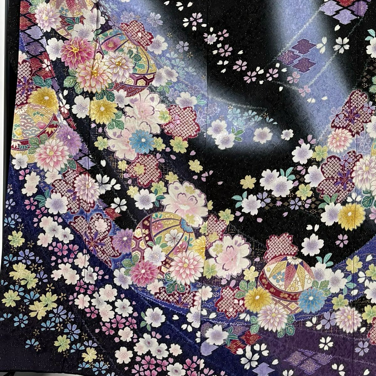 振袖禮服 身長167cm 袖長68.5cm L 雙層 手鞠 草花紋 金通 金銀彩 黑 純蠶絲 逸品級