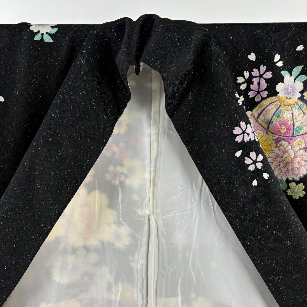振袖禮服 身長167cm 袖長68.5cm L 雙層 手鞠 草花紋 金通 金銀彩 黑 純蠶絲 逸品級