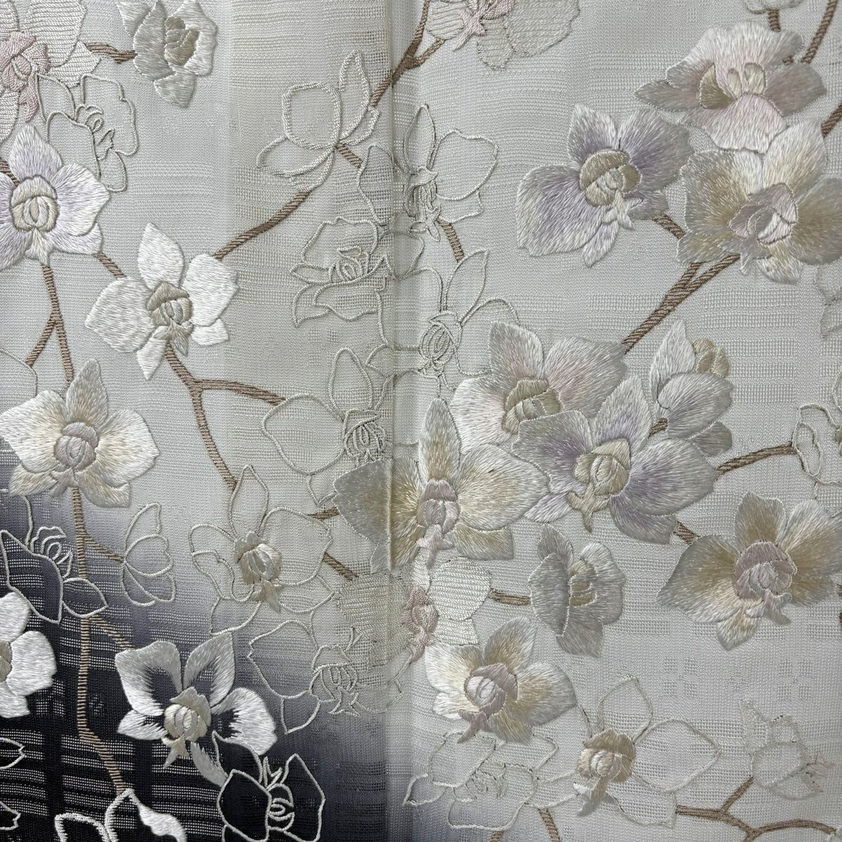 【美品】訪問服 身長160.5cm 袖長66cm M 薄物 枝花刺繡 染分 乳白色 純蠶絲 逸品級