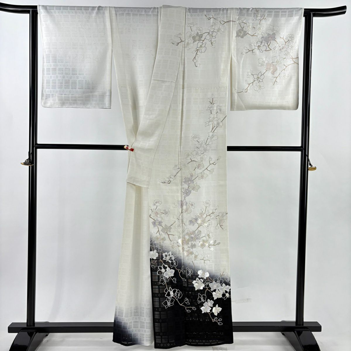 【美品】訪問服 身長160.5cm 袖長66cm M 薄物 枝花刺繡 染分 乳白色 純蠶絲 逸品級