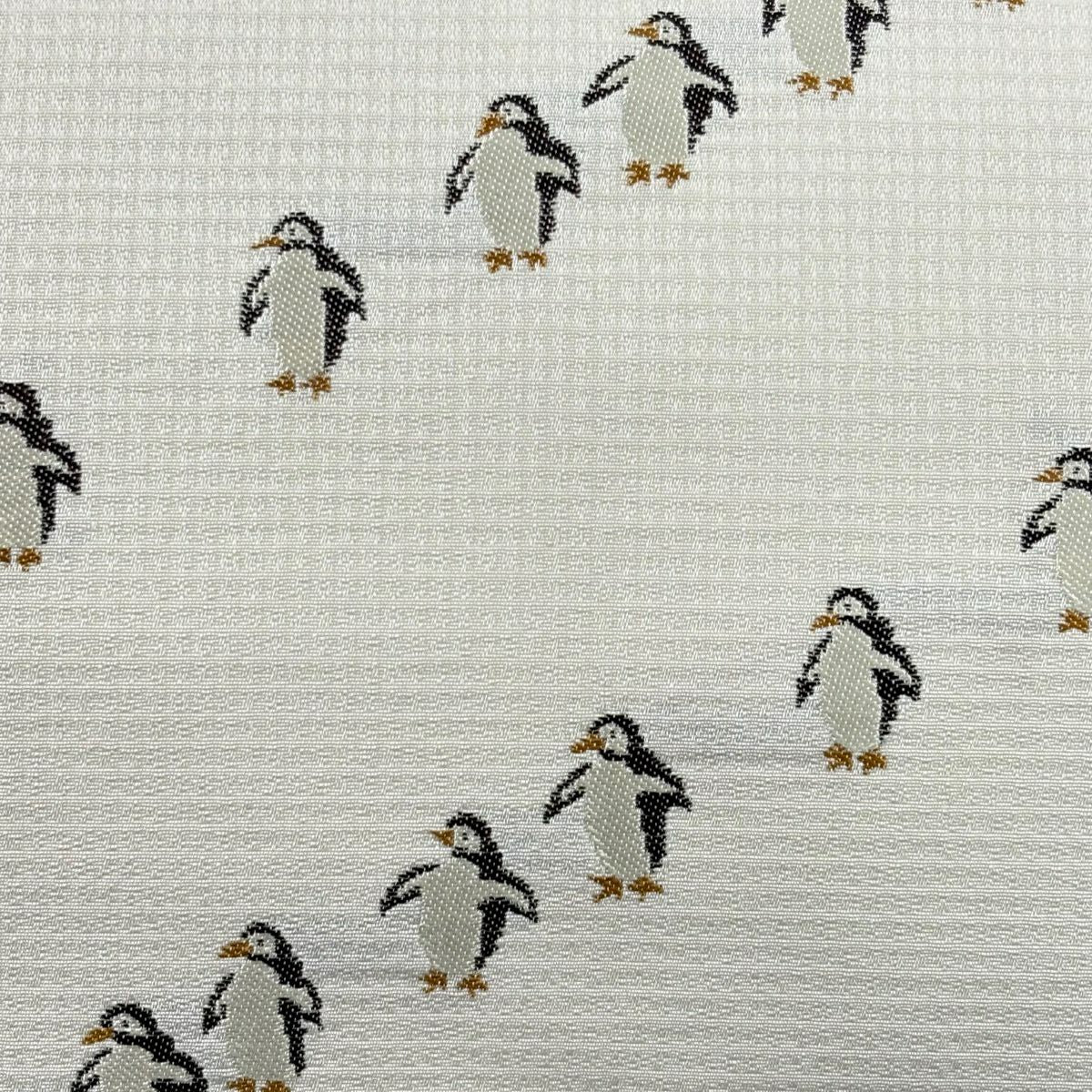 【美品】名古屋帶 逸品級 企鵝刺繡 白色 純蠶絲