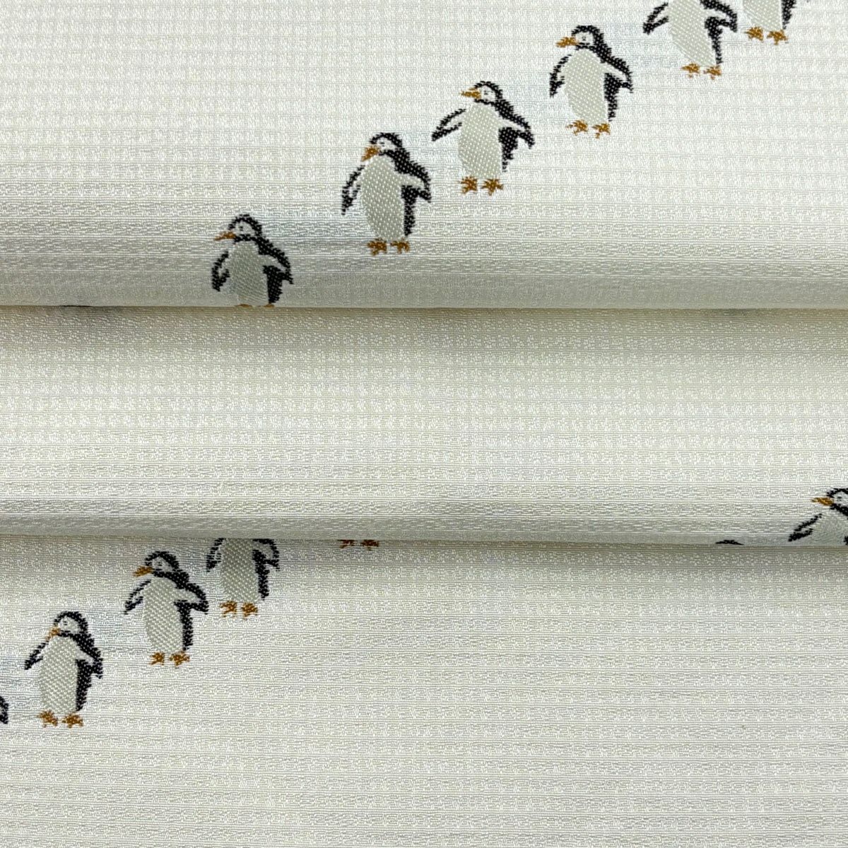 【美品】名古屋帶 逸品級 企鵝刺繡 白色 純蠶絲
