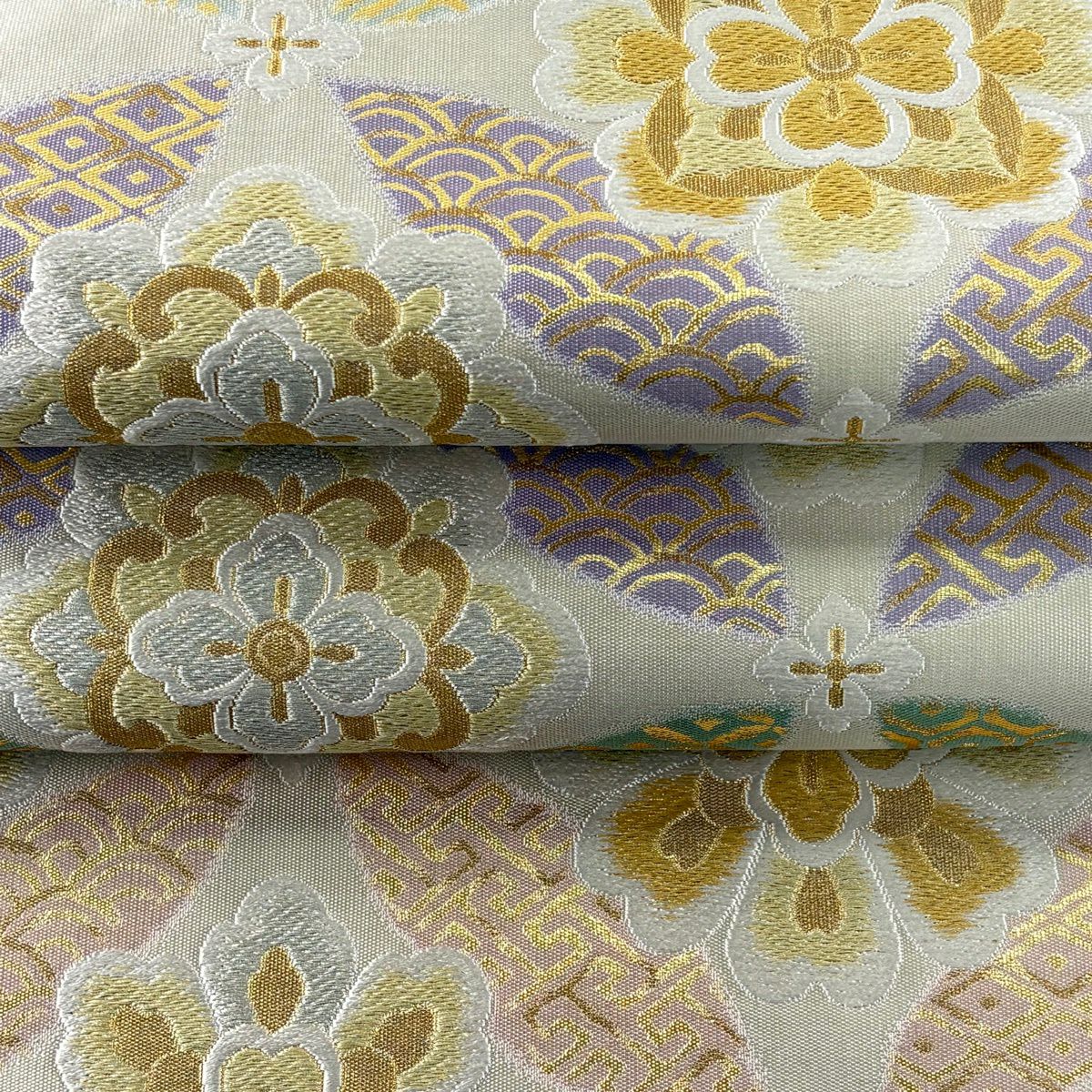 【美品】 袋帶 逸品級 紹巴 華紋 有職紋樣 本金金箔 金銀線 奶油 六通 純蠶絲