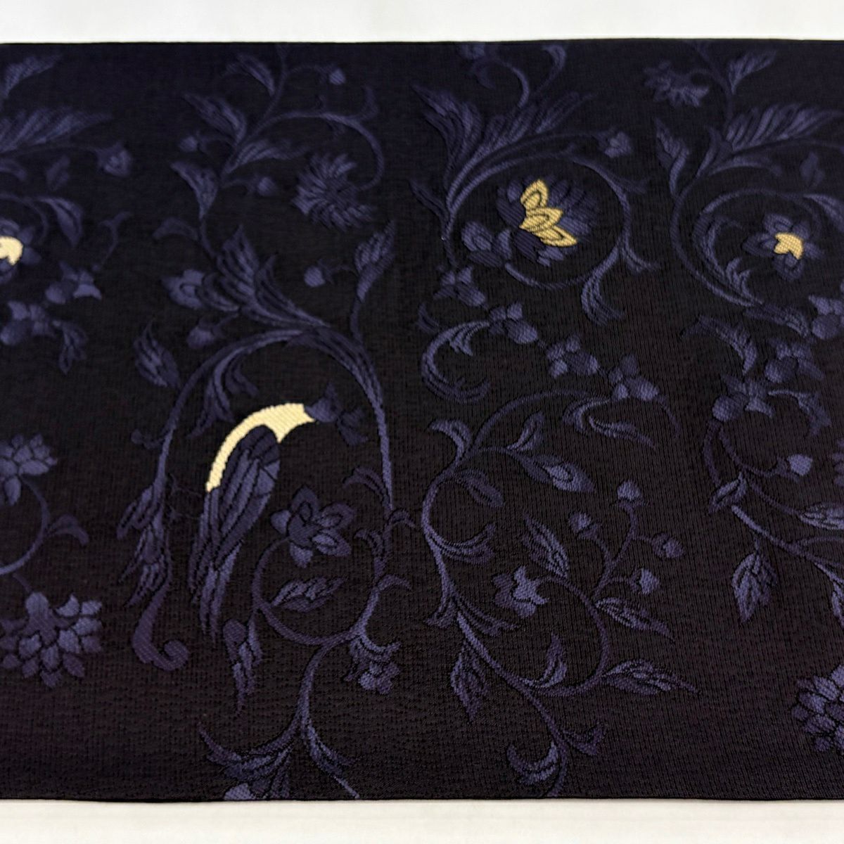 【美品】 袋帶 逸品級 鳥 花唐草紋 刺繡 濃紫 六通 純蠶絲