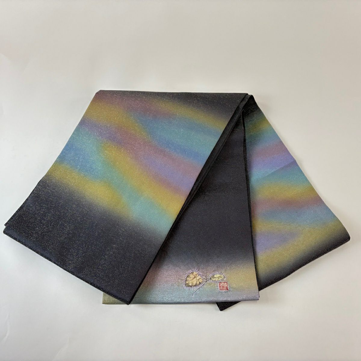 【美品】 袋帶 逸品級 久保田一竹子工房 落款あり 共箱付き 霞 草花紋 金通し ぼかし 灰紫 お太鼓柄 純蠶絲