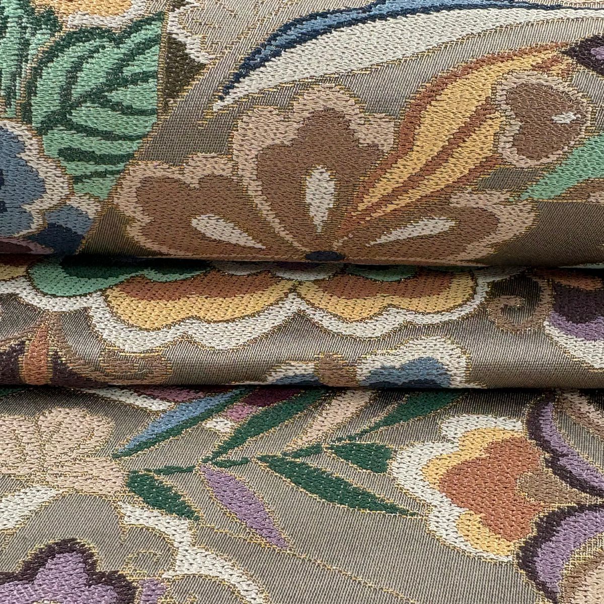 【美品】 袋帶 逸品級 白綾苑大庭 落款 草花紋紋 七寶紋 金金箔 灰茶 六通 純蠶絲
