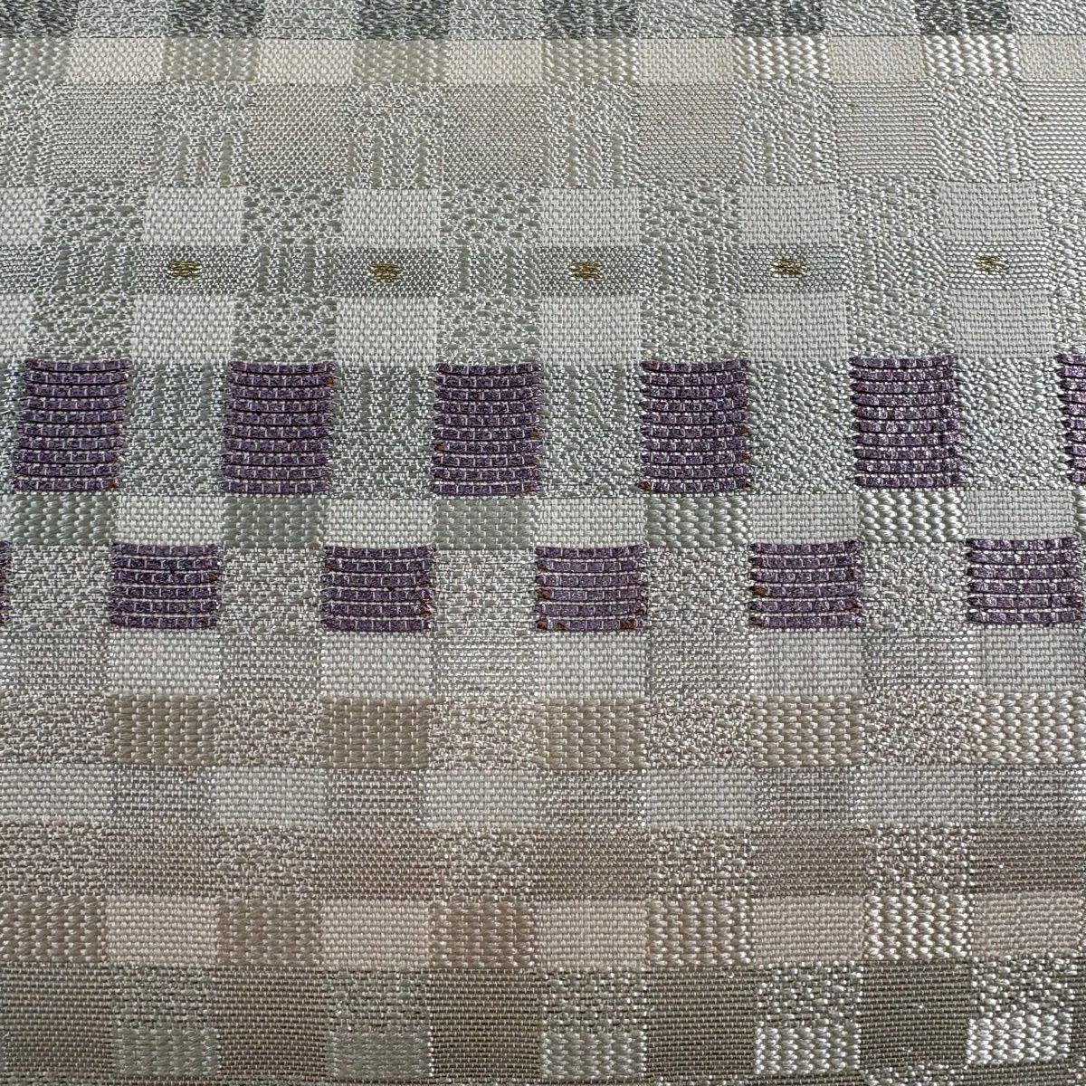 【美品】袋帶 逸品級 落款 金唐草紋 格子 幾何學圖案 金金箔 金絲 銀色 六通 純蠶絲