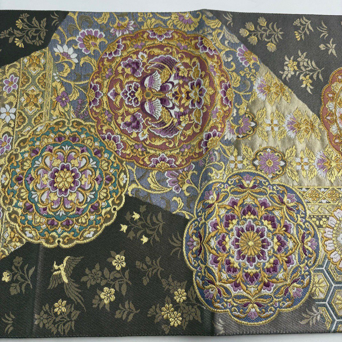 【美品】 袋帶 逸品級 じゅらく 落款あり じゅらく帝王紫 向鳥 華紋 金絲 金金箔 金色 大鼓圖案 純蠶絲