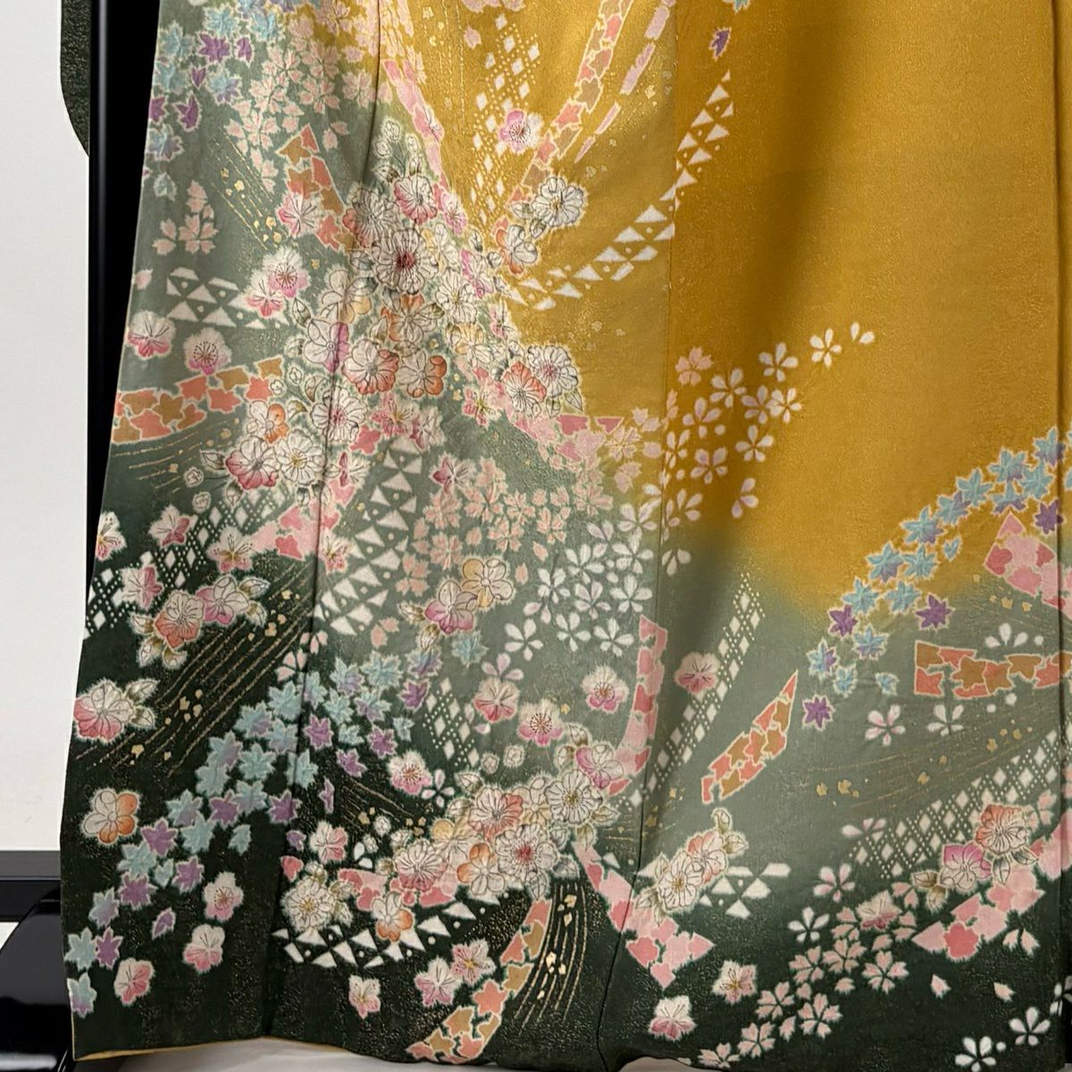 【美品】振袖禮服 身長169cm 袖長69.5cm L 雙層 德永憲峯 落款あり 辻花染 櫻花 金通し 金銀彩 山吹 純蠶絲 逸品級