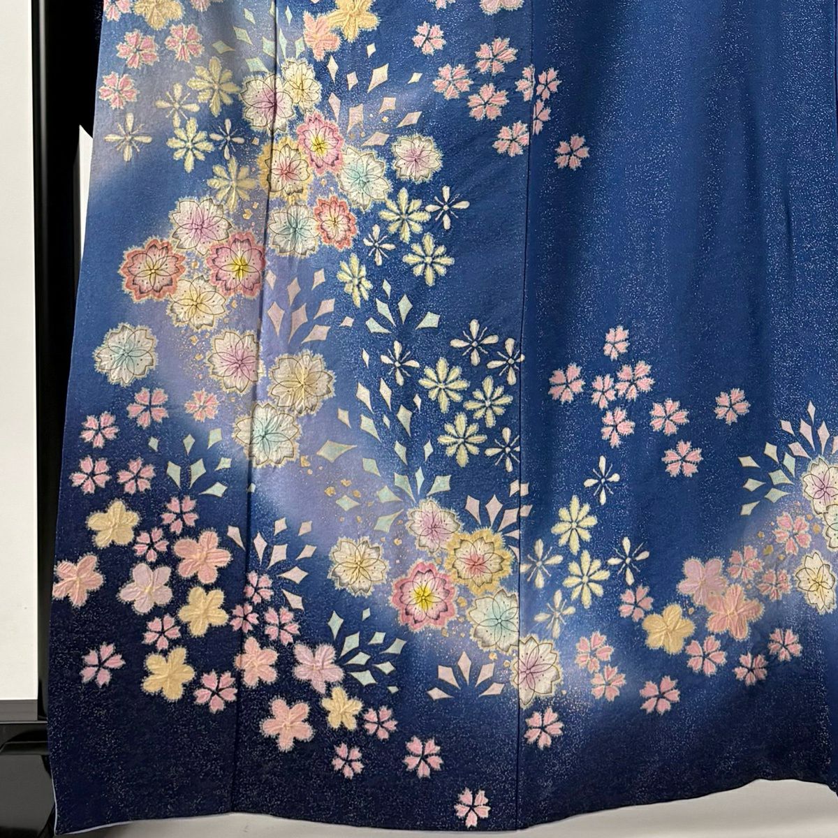 振袖禮服 身長165cm 袖長68.5cm L 雙層 徳永憲峯 落款あり 櫻花 金通し 絞染 青 純蠶絲 逸品級