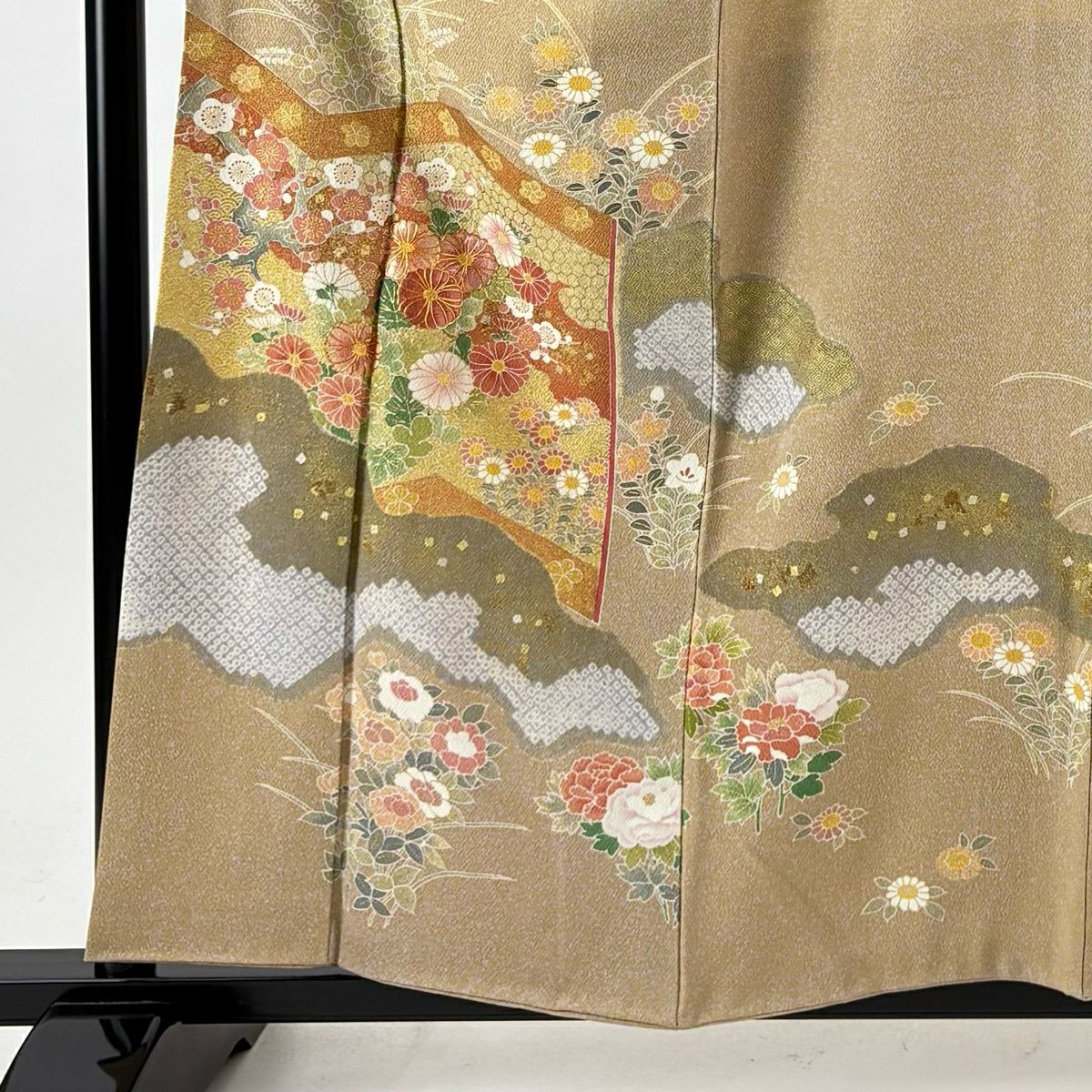 訪問服 身長158.5cm 袖長64.5cm M 雙層 松樹井青青 落款有 菊花 梅花 金銀彩 金絲 米色 純蠶絲 逸品級