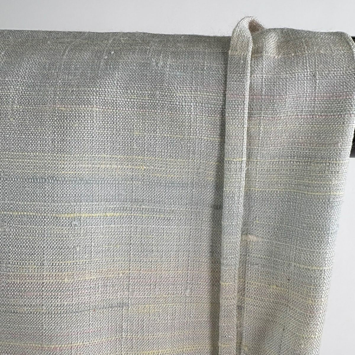 【美品】 紬織 身長167.5cm 袖長66cm M 單層 草木紅染紬織 落款あり 證書あり 橫條 薄綠 純蠶絲 逸品級