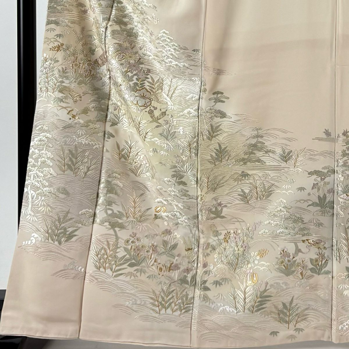 【美品】訪問服 身長165cm 袖長67cm M 雙層 松樹竹子梅花 和樂器 金糸刺繡 粉米色 純蠶絲 逸品級