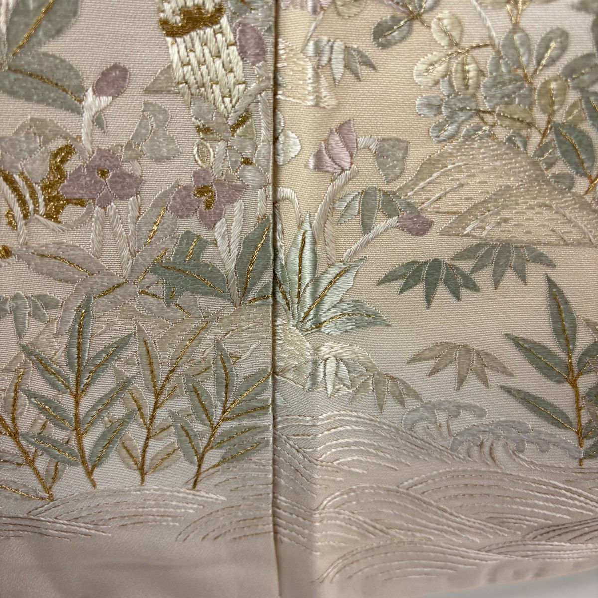 【美品】訪問服 身長165cm 袖長67cm M 雙層 松樹竹子梅花 和樂器 金糸刺繡 粉米色 純蠶絲 逸品級