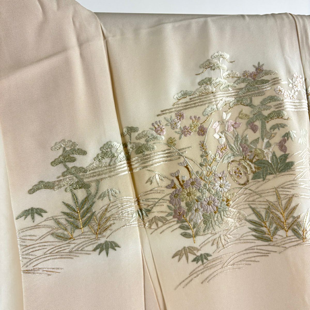 【美品】訪問服 身長165cm 袖長67cm M 雙層 松樹竹子梅花 和樂器 金糸刺繡 粉米色 純蠶絲 逸品級