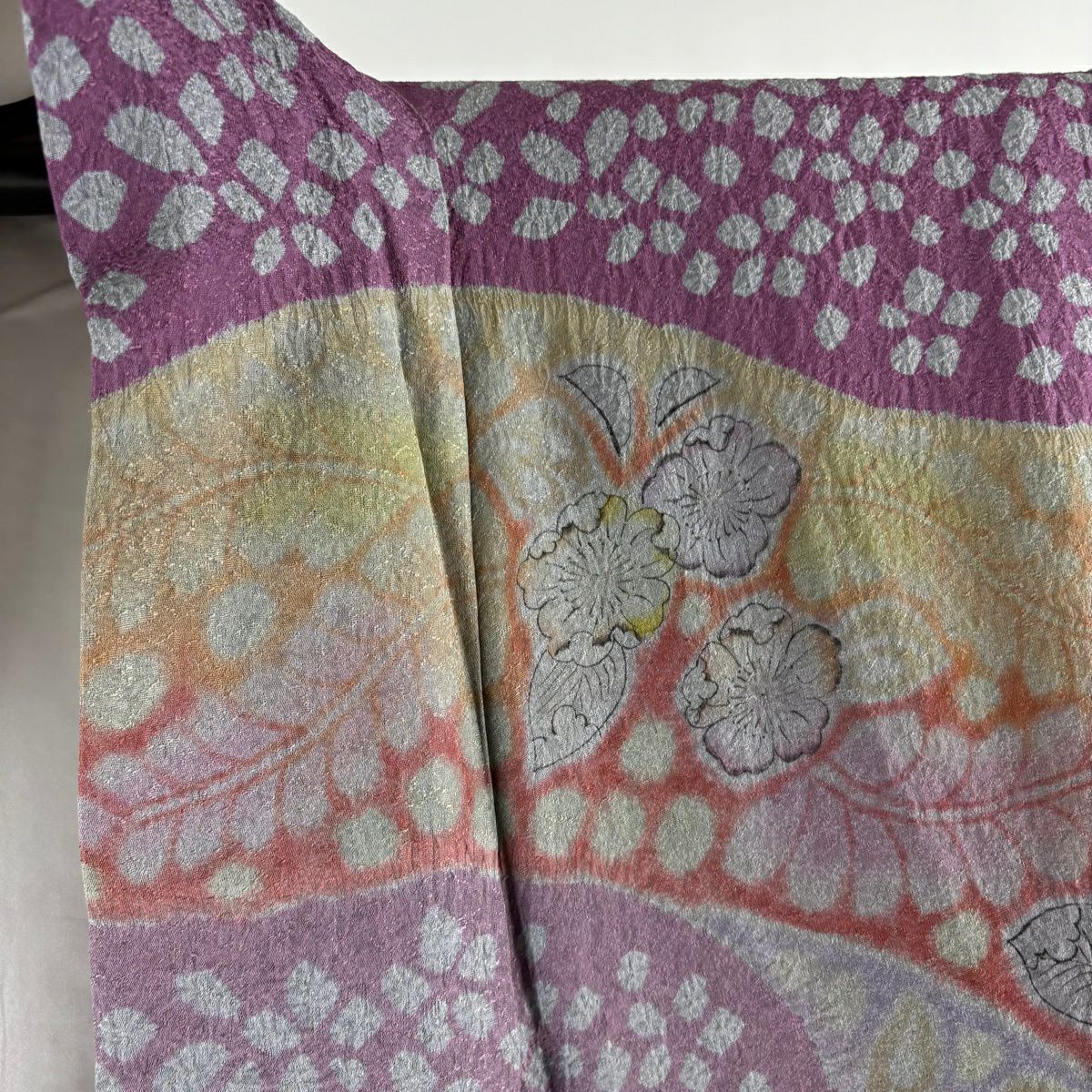 【美品】訪問服 身長155.5cm 袖長66.5cm M 雙層 樋熊哲也 落款あり 辻花染圖案 松樹 染分 ぼかし 灰紫 純蠶絲 逸品級