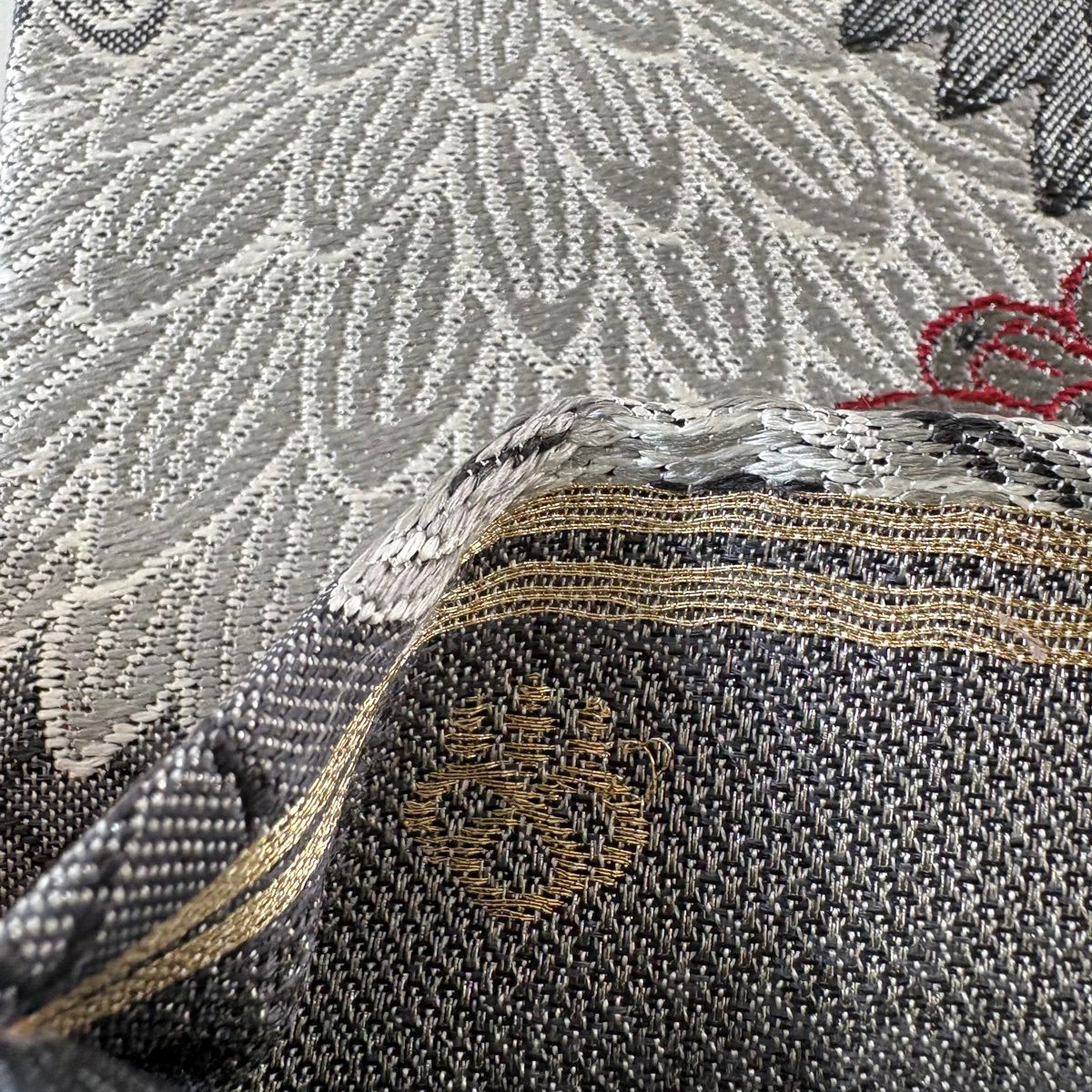 【美品】 袋帶 逸品級 じゅらく 落款あり 帝王紫 菊花 金金箔 灰 六通 純蠶絲