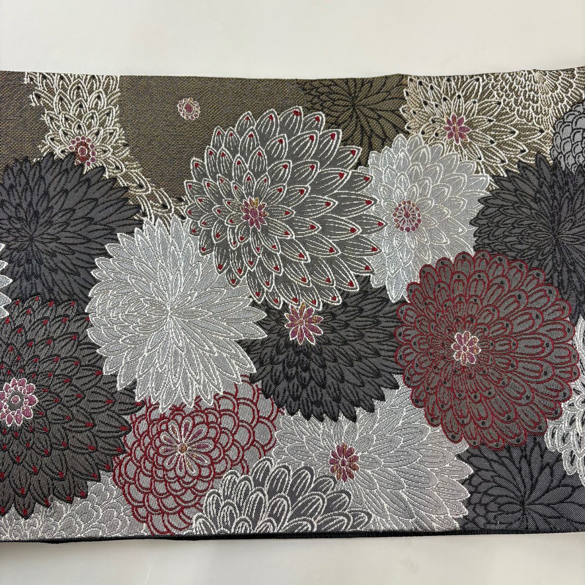 【美品】 袋帶 逸品級 じゅらく 落款あり 帝王紫 菊花 金金箔 灰 六通 純蠶絲