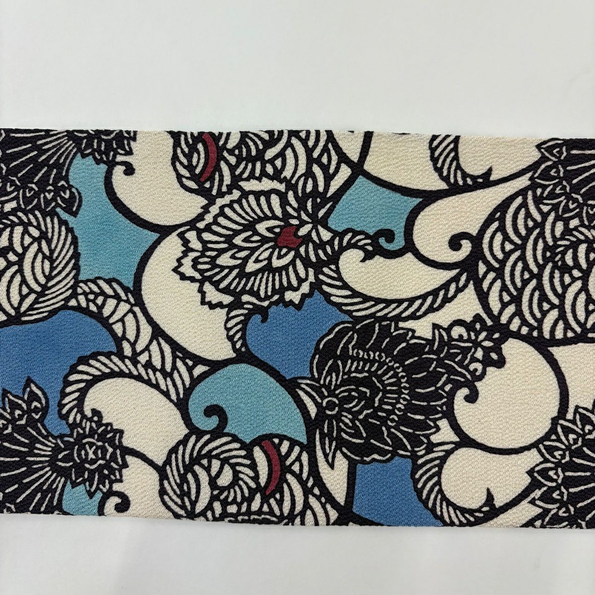 【美品】名古屋帶 逸品級 栗山吉三郎 落款 花唐草紋 紅型 絞織 奶油色 純蠶絲