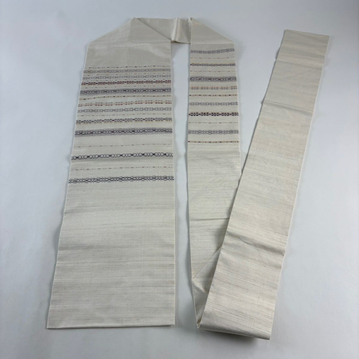 【美品】 名古屋帶 逸品級 紬織織 幾何圖案 條紋 灰白 純蠶絲