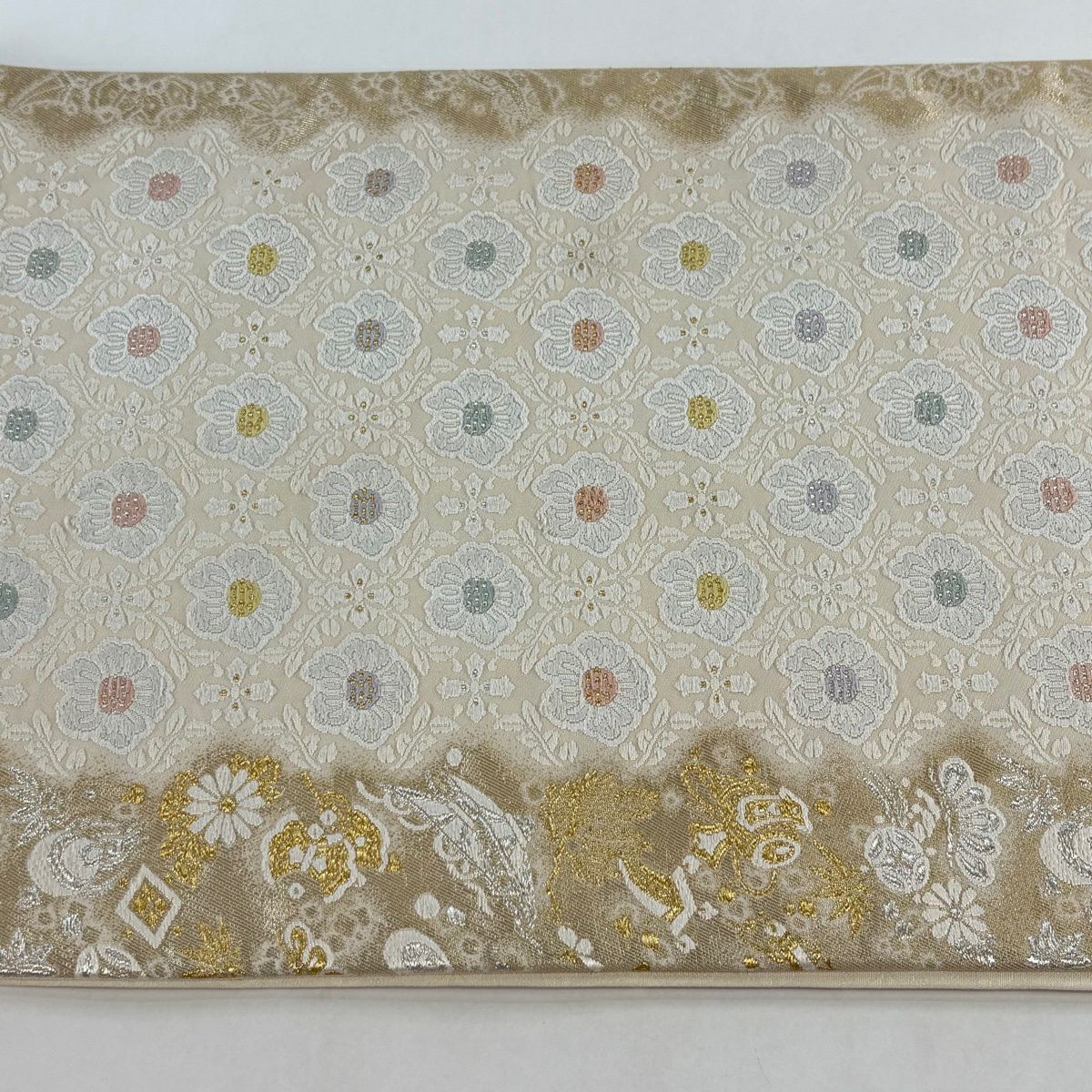 【美品】 袋帶 逸品級 花 寶盡くし 金銀絲 金金箔 奶油 六通 純蠶絲