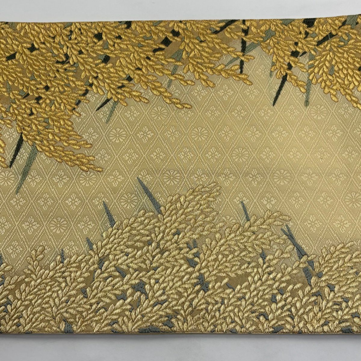【美品】 袋帶 逸品級 山口美術織物 落款あり 菱地豐饒紋 金絲 淺黃 六通 純蠶絲