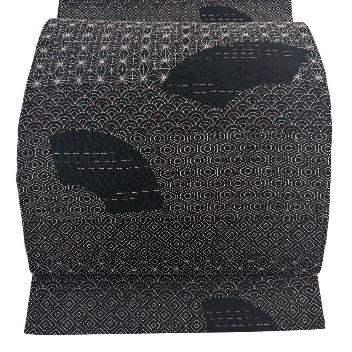 【美品】 袋帶 逸品級 ますいわ屋 紬織織 扇子面 有職紋樣 刺繡 墨 黑色 お太鼓柄 純蠶絲