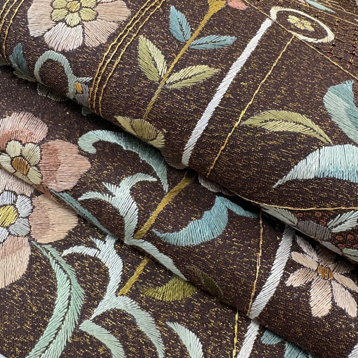 【美品】 袋帶 逸品級 草花紋紋 幾何學刺繡 金線 茶 六通 純蠶絲