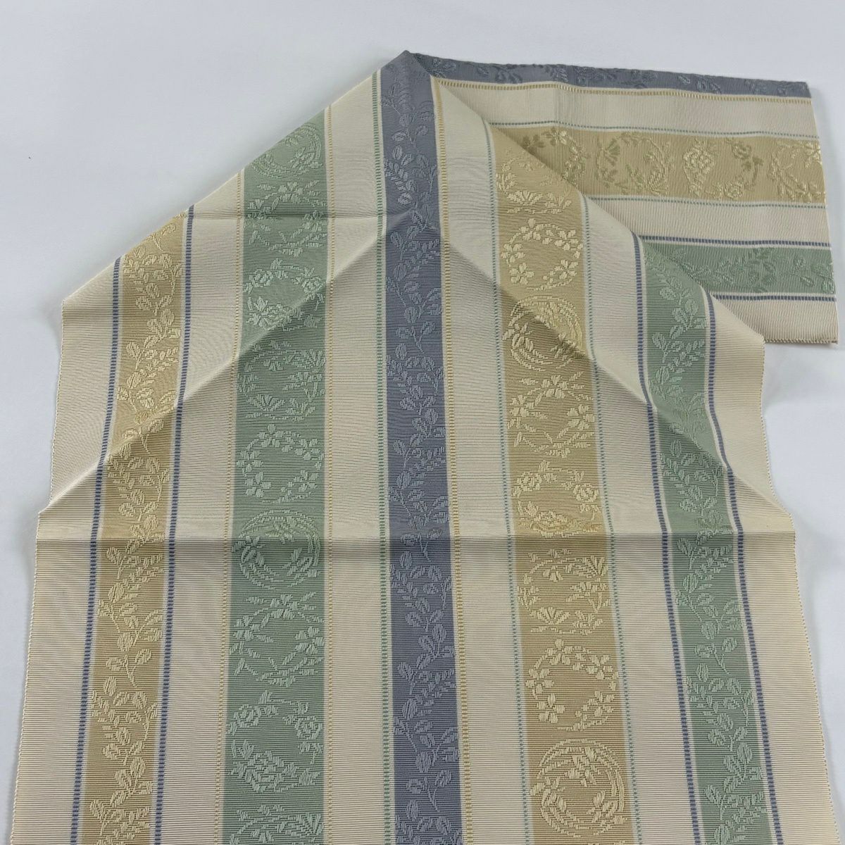 【美品】名古屋帶 逸品級 證書齊全 松樹葉仕立 八寸名古屋帶 博多織 縞花丸紋 米色 純蠶絲