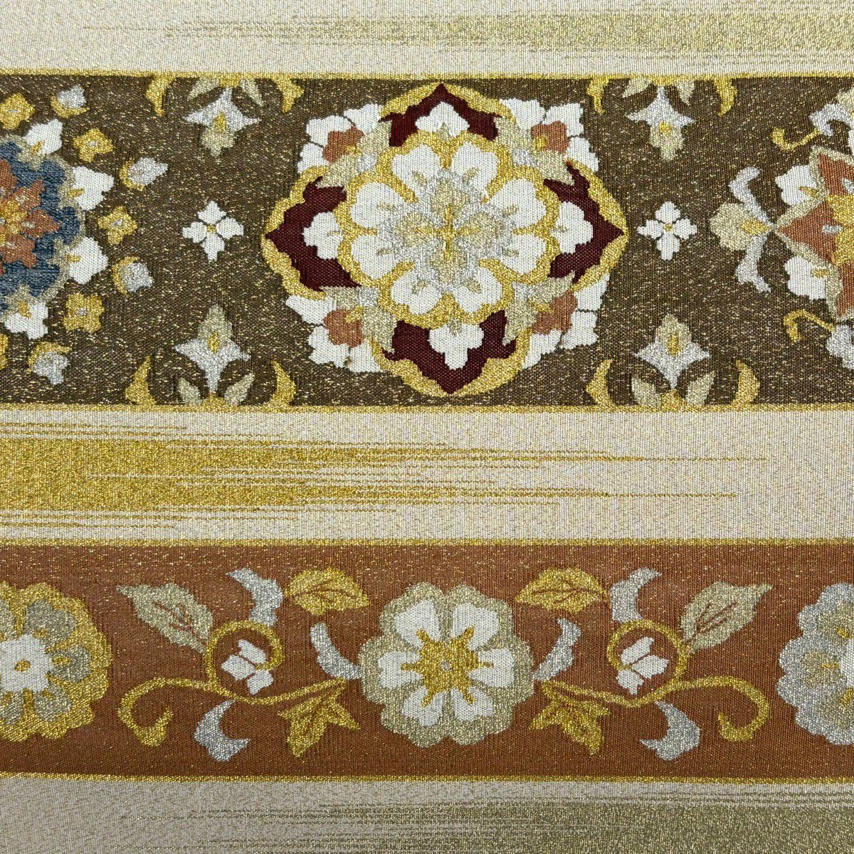 【美品】 袋帶 逸品級 綴織 華紋 花唐草紋 金銀線 金通し 米色 全通 純蠶絲